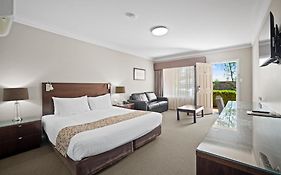 Carlyle Suites & Apartments